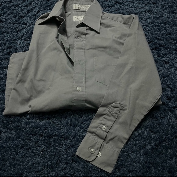 Van Heusen Boys Long Sleeve Button Up Dress Shirt in grey Size 8 - Picture 2 of 4